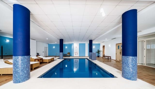 2 soveværelse Lejlighed til salg i Nueva Andalucia, Marbella - € 550.000 (Ref: 10020484)