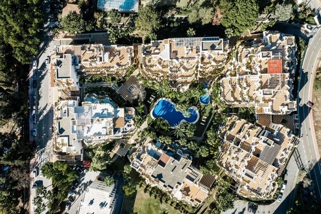 2 soveværelse Lejlighed til salg i Nueva Andalucia, Marbella - € 550.000 (Ref: 10020484)