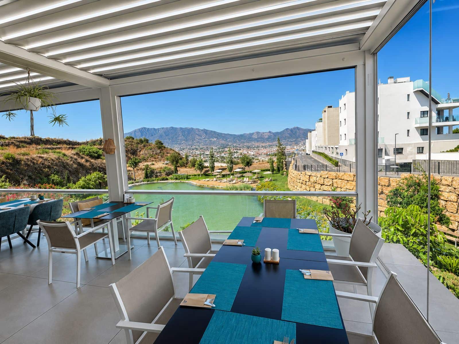 3 bedroom Apartment for sale in Las Lagunas de Mijas - € 397,000 (Ref: 10020488)