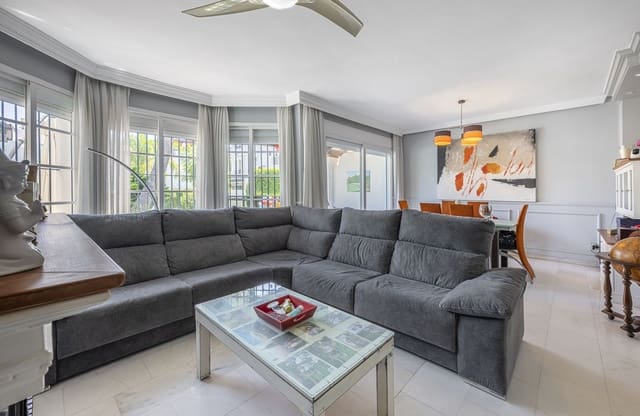 3 sovrum Semi-fristående Villa till salu i Nueva Andalucia, Marbella - 640 000 € (Ref: 10020489)