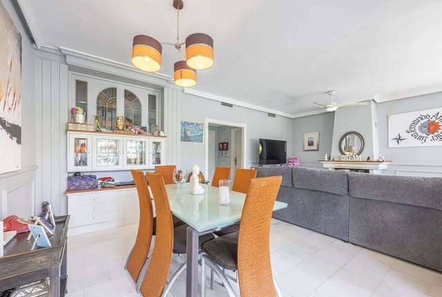 3 sovrum Semi-fristående Villa till salu i Nueva Andalucia, Marbella - 640 000 € (Ref: 10020489)