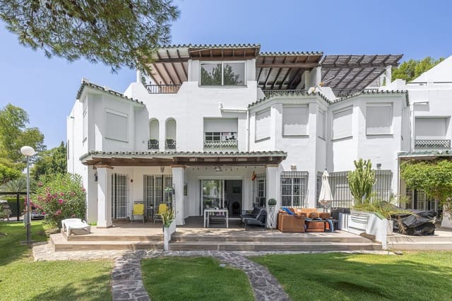 3 sovrum Semi-fristående Villa till salu i Nueva Andalucia, Marbella - 640 000 € (Ref: 10020489)