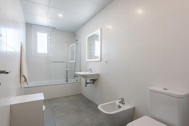 2 slaapkamer Penthouse te koop in Nueva Andalucia, Marbella - € 530.000 (Ref: 10020490)