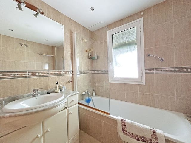 3 slaapkamer Appartement te koop in Golden Mile, Marbella - € 699.000 (Ref: 10020492)