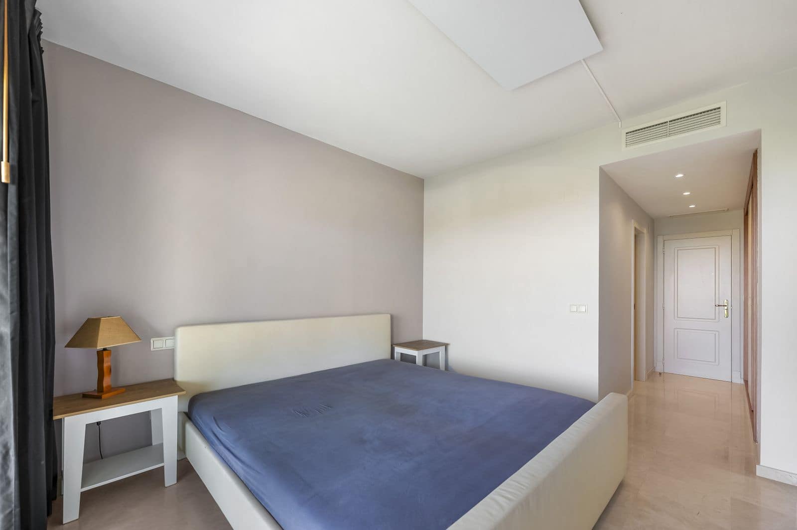 2 bedroom Apartment for sale in Benahavis - € 450,000 (Ref: 10020494)