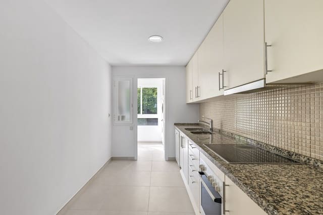 2 bedroom Apartment for sale in Benahavís - € 450,000 (Ref: 10020494)