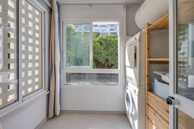 2 bedroom Apartment for sale in Benahavís - € 450,000 (Ref: 10020494)