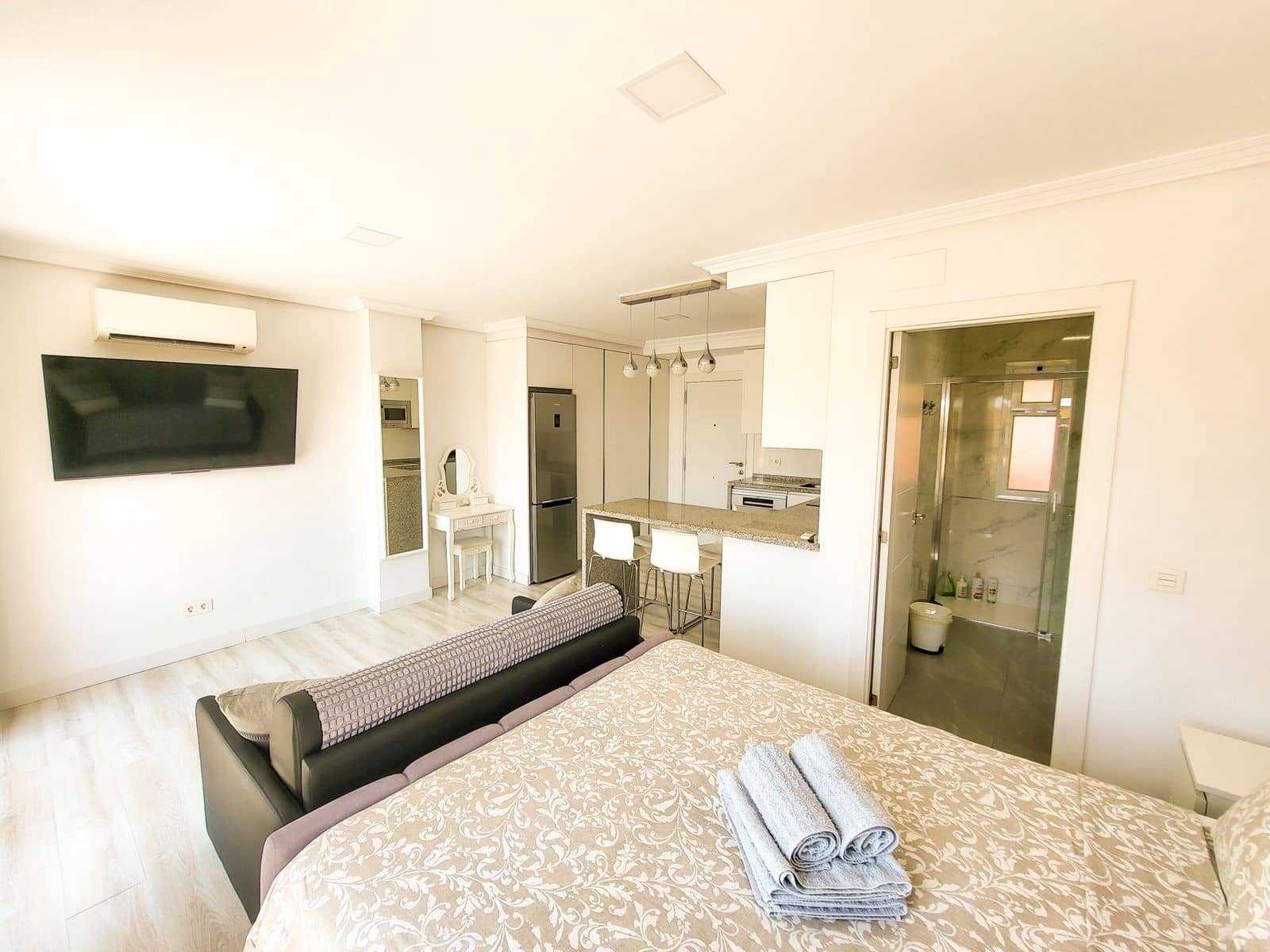 1 bedroom Studio for sale in Elviria - € 360,000 (Ref: 10020495)
