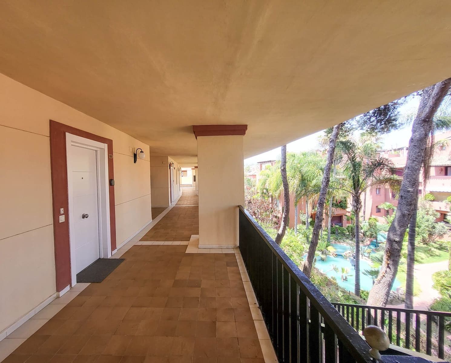 1 bedroom Studio for sale in Elviria - € 360,000 (Ref: 10020495)