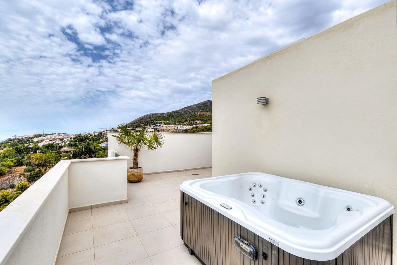 4 sypialnia Dom na sprzedaż w Benalmadena - 1 198 000 € (Ref: 10020500)