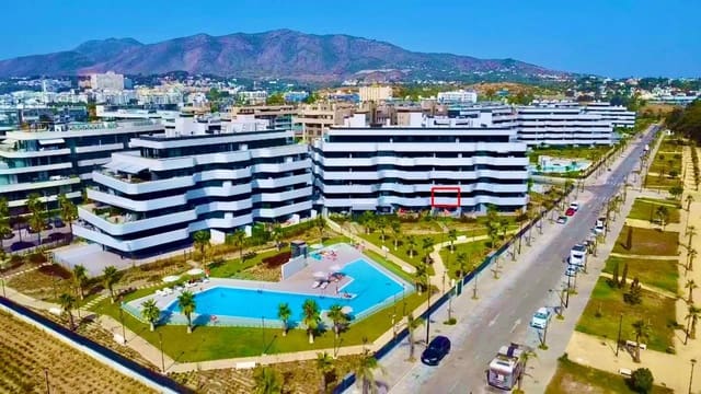 2 makuuhuone Huoneisto myytävänä paikassa Torremolinos - 930 000 € (Ref: 10020502)