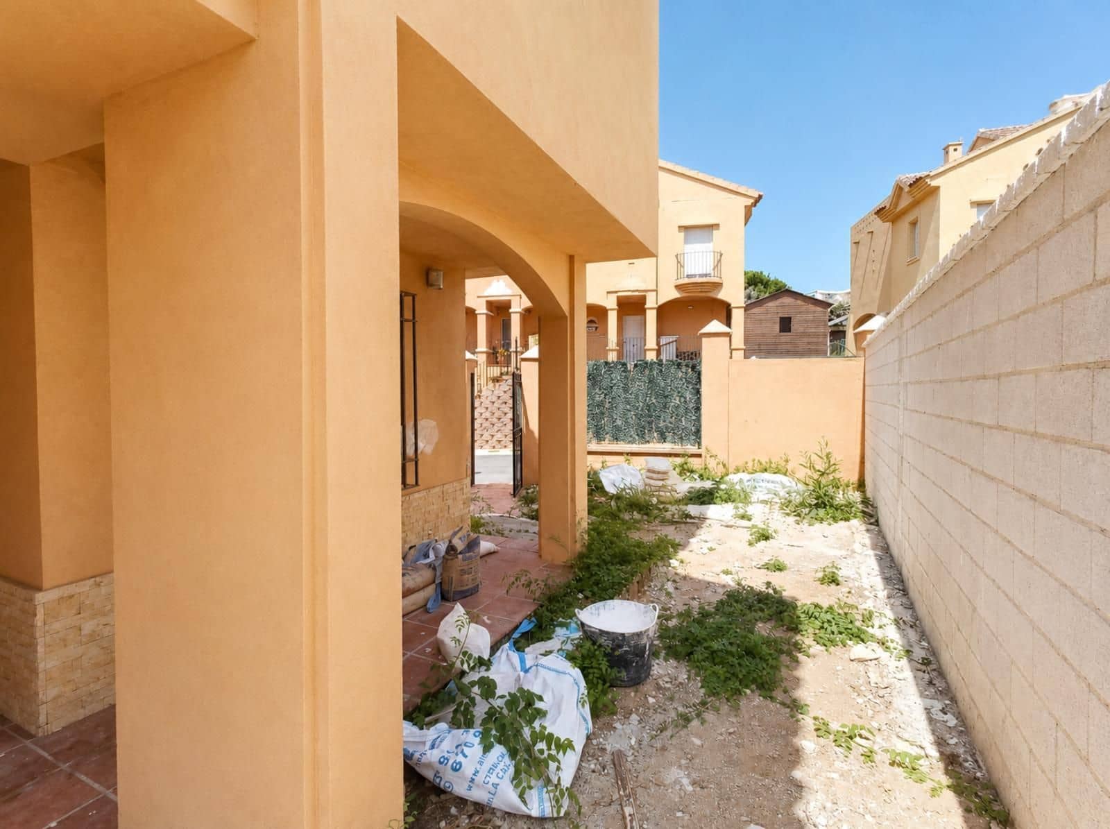 Chalet de 3 habitaciones en Riviera del Sol en venta - 476.000 € (Ref: 10020504)