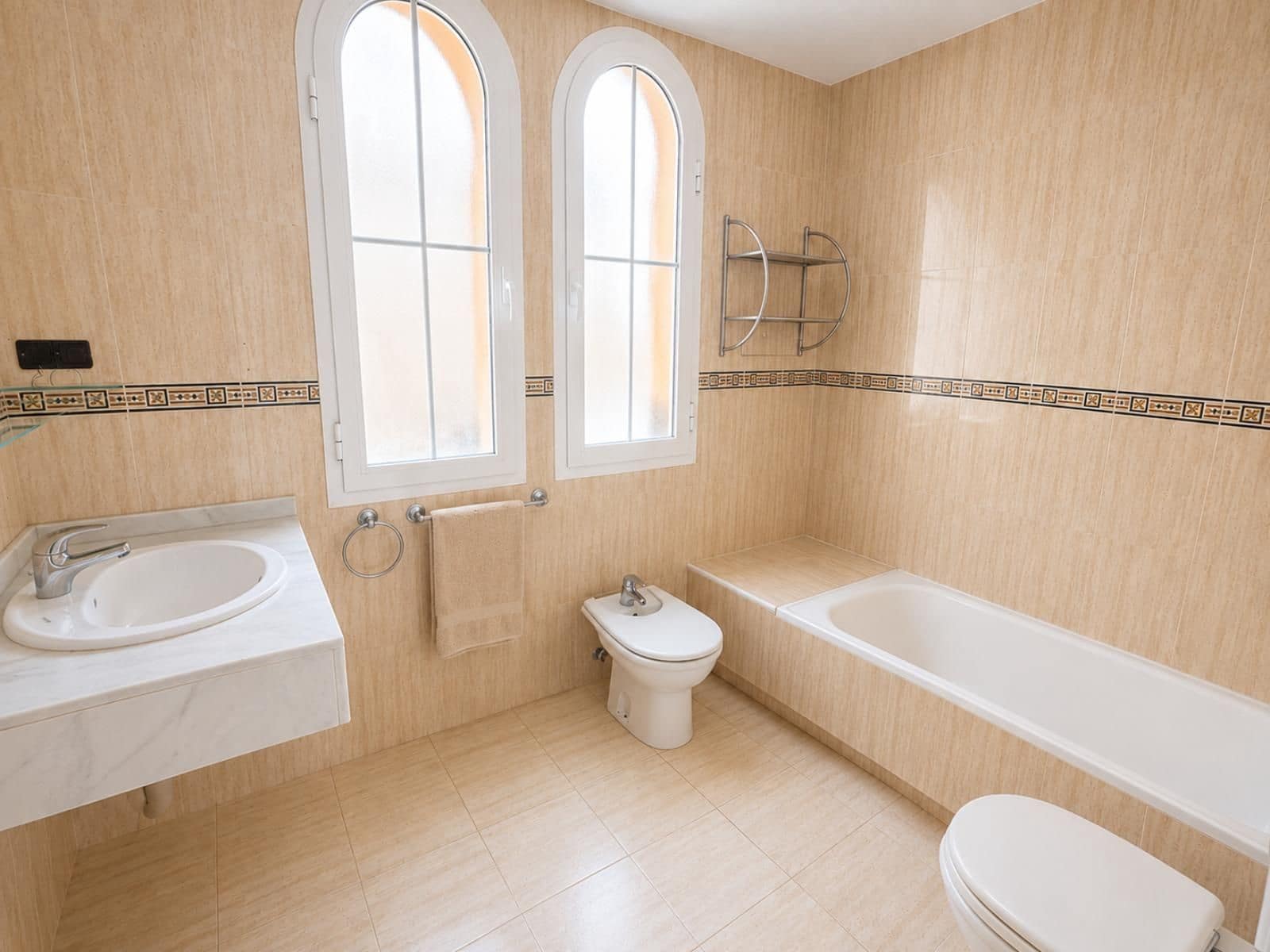 Chalet de 3 habitaciones en Riviera del Sol en venta - 476.000 € (Ref: 10020504)