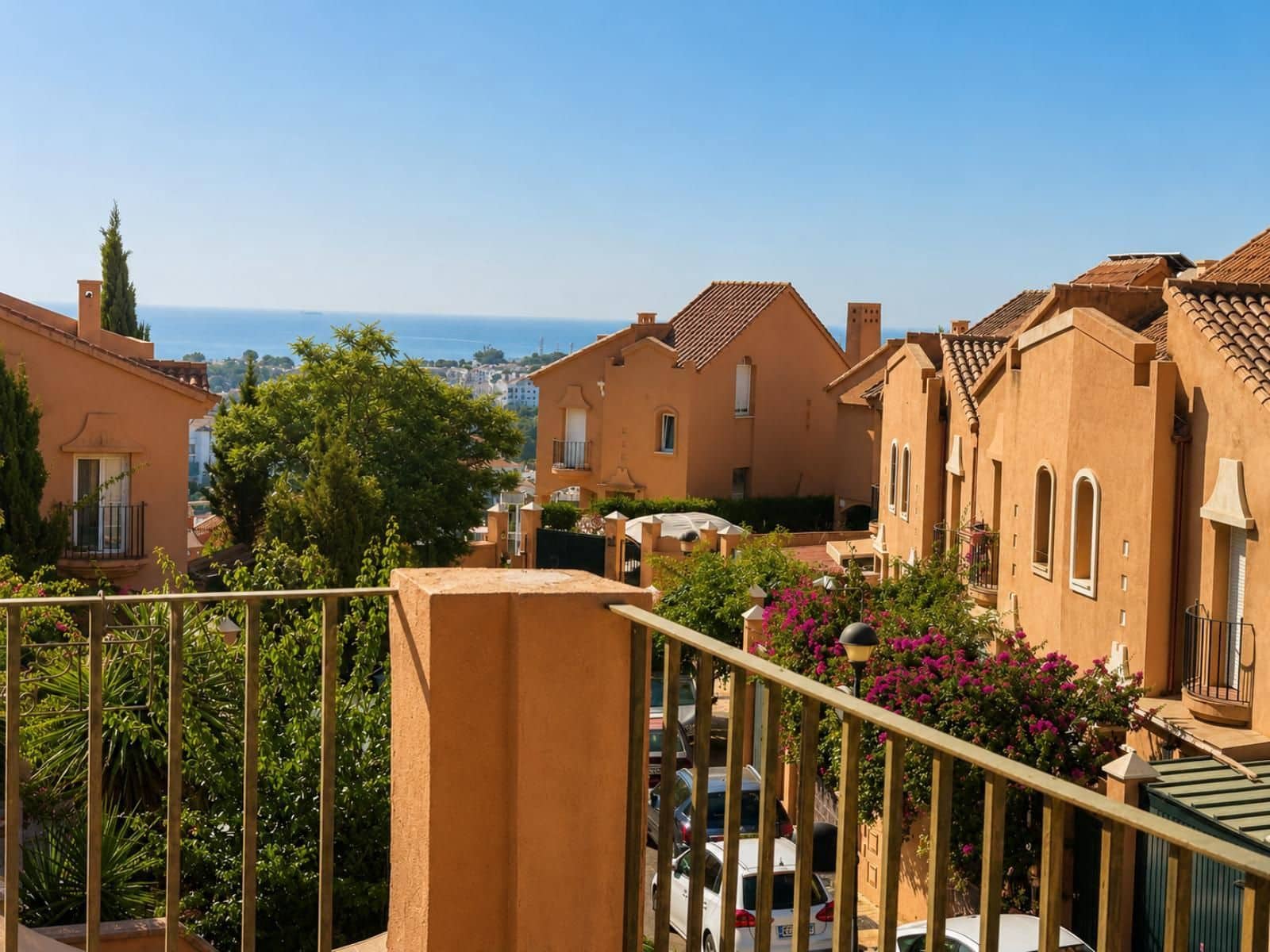 Chalet de 3 habitaciones en Riviera del Sol en venta - 476.000 € (Ref: 10020504)