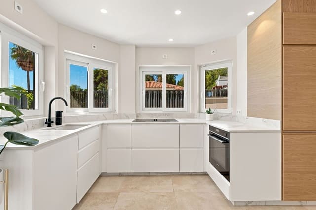 3 makuuhuone Paritalo myytävänä paikassa Benalmádena - 799 000 € (Ref: 10020509)