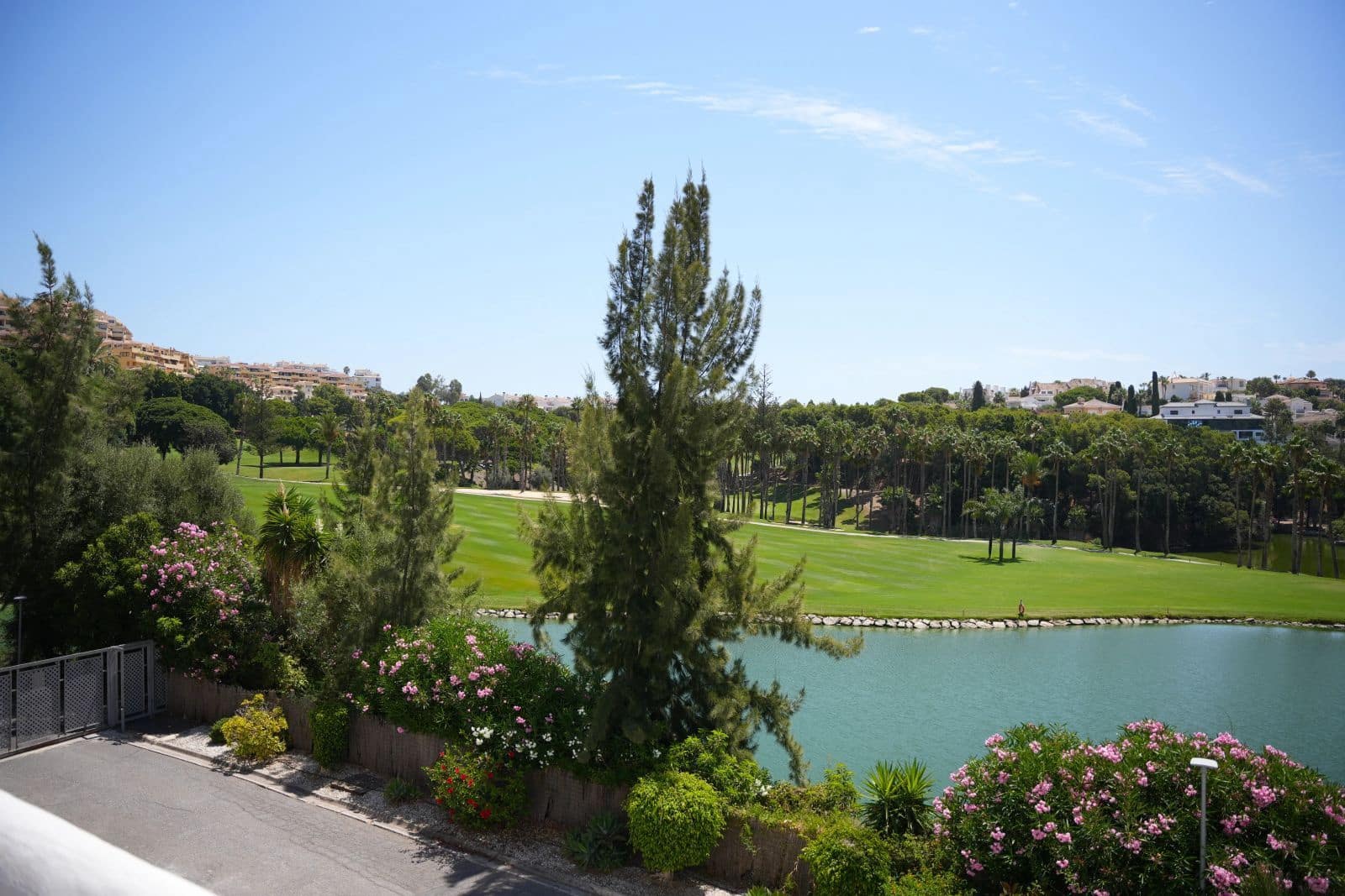 4 bedroom Townhouse for sale in Benalmadena Costa - € 699,000 (Ref: 10020515)