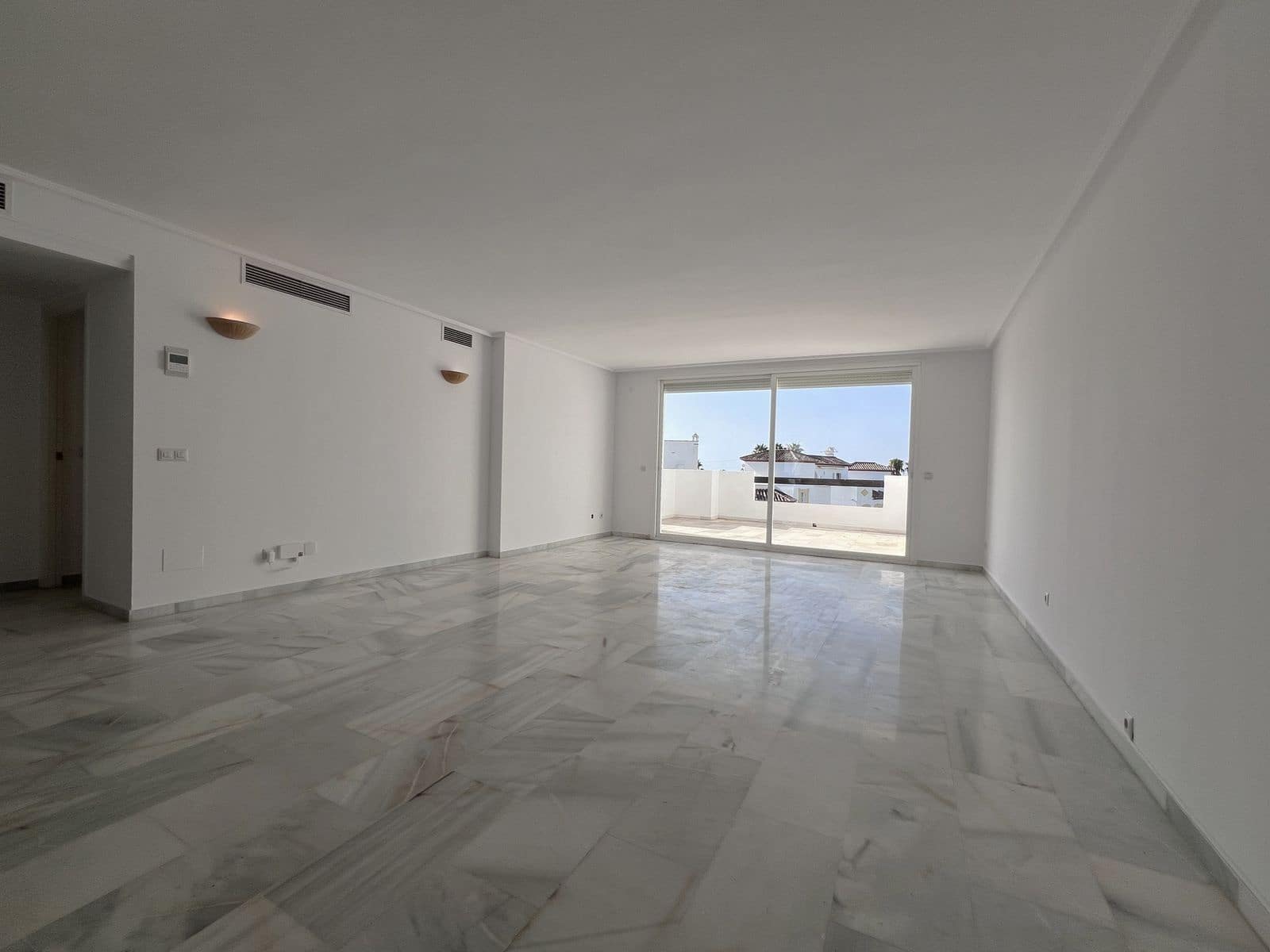 2 Zimmer Apartment zu verkaufen in Estepona - 425.000 € (Ref: 10020517)