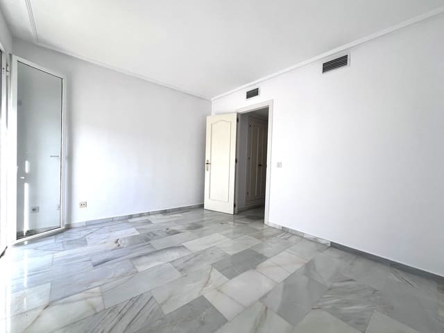 2 Zimmer Apartment zu verkaufen in Estepona - 425.000 € (Ref: 10020517)
