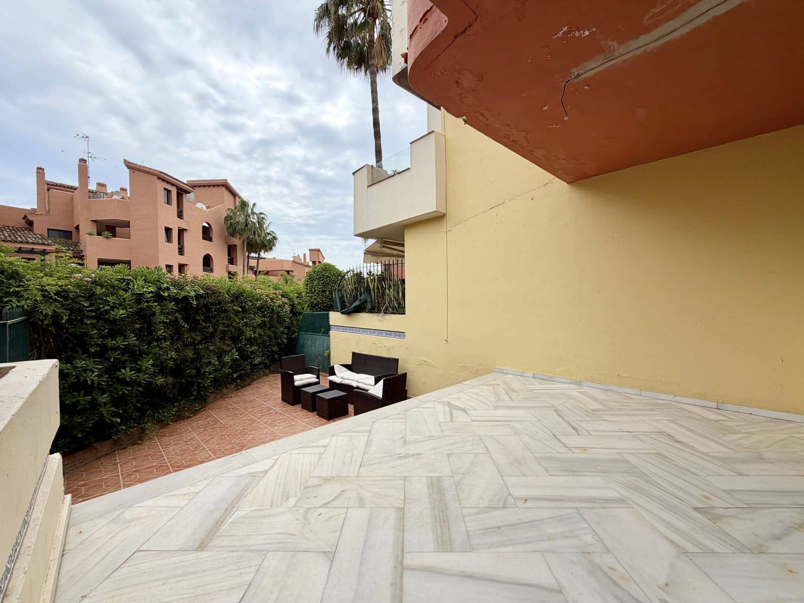 2 sovrum Hus till salu i Estepona - 699 000 € (Ref: 10020520)