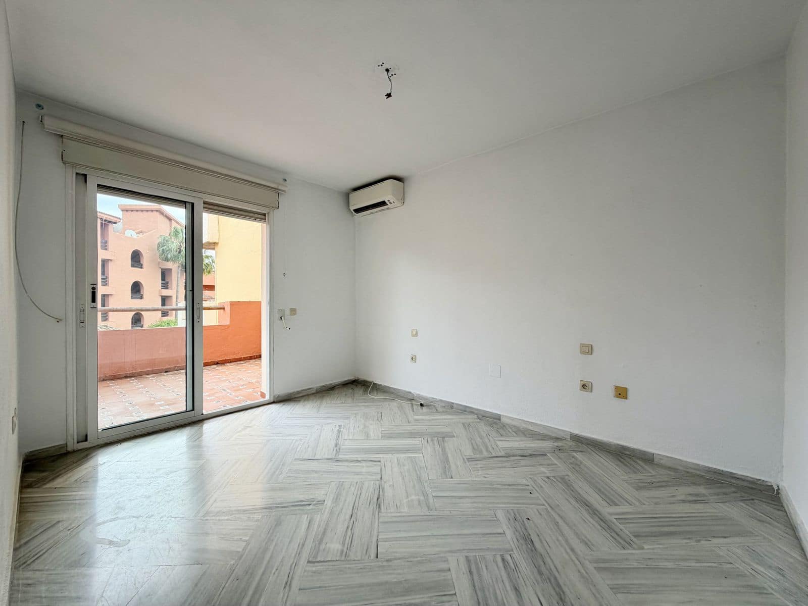 2 sovrum Hus till salu i Estepona - 699 000 € (Ref: 10020520)