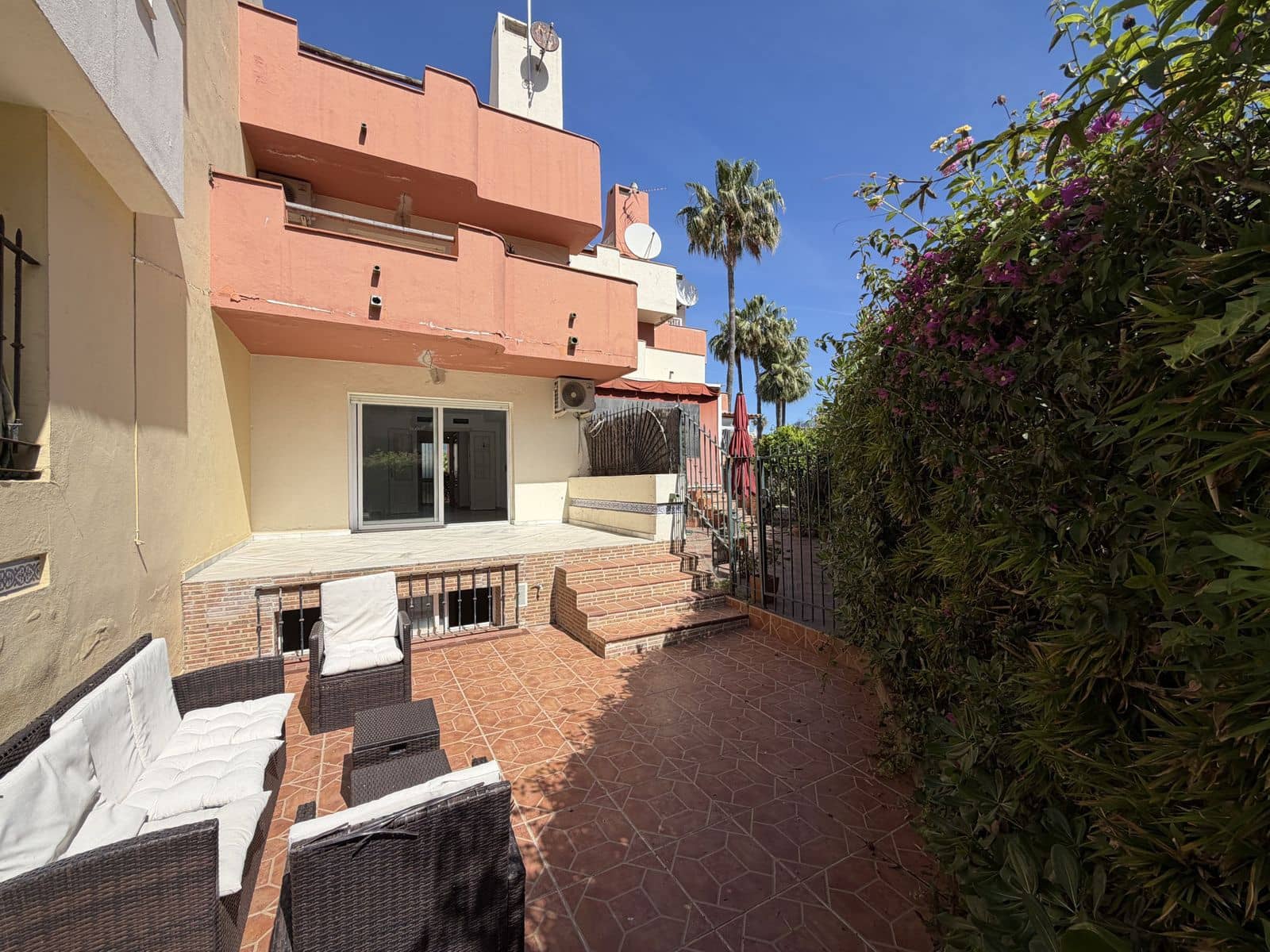 2 sovrum Hus till salu i Estepona - 699 000 € (Ref: 10020520)
