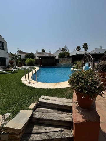3 slaapkamer Huis te koop in San Pedro de Alcantara, Marbella - € 1.150.000 (Ref: 10020522)