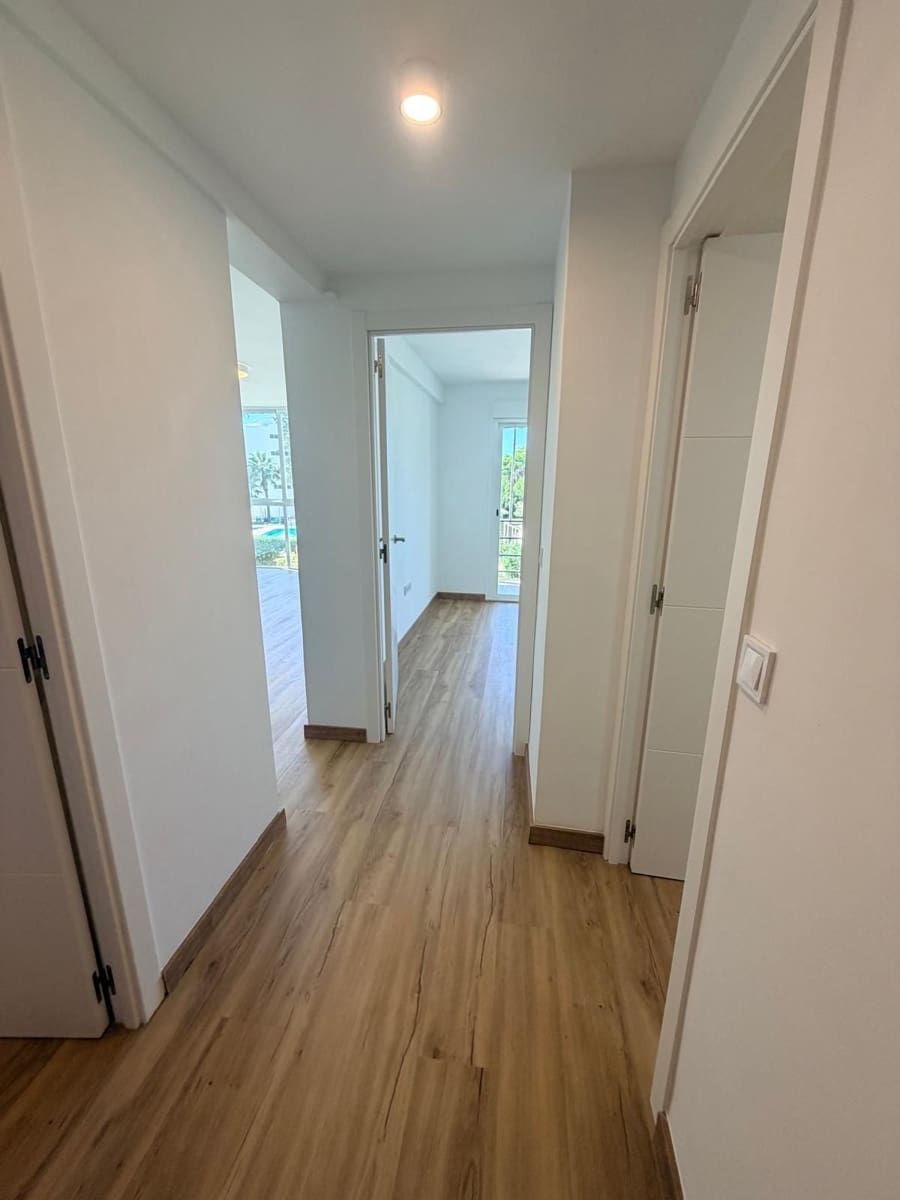 Apartamento de 2 habitaciones en Benalmádena en venta - 305.000 € (Ref: 10020523)