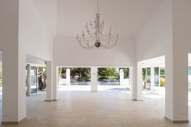 Restaurant/Bar til salgs i El Paraiso, Estepona - € 1 195 000 (Ref: 10020527)