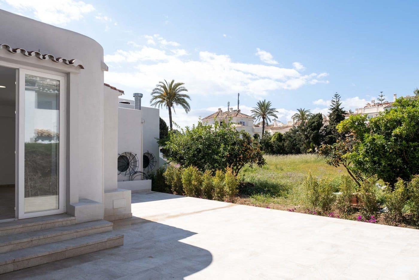 Bar/Restaurant zu verkaufen in El Paraiso - 1.195.000 € (Ref: 10020527)