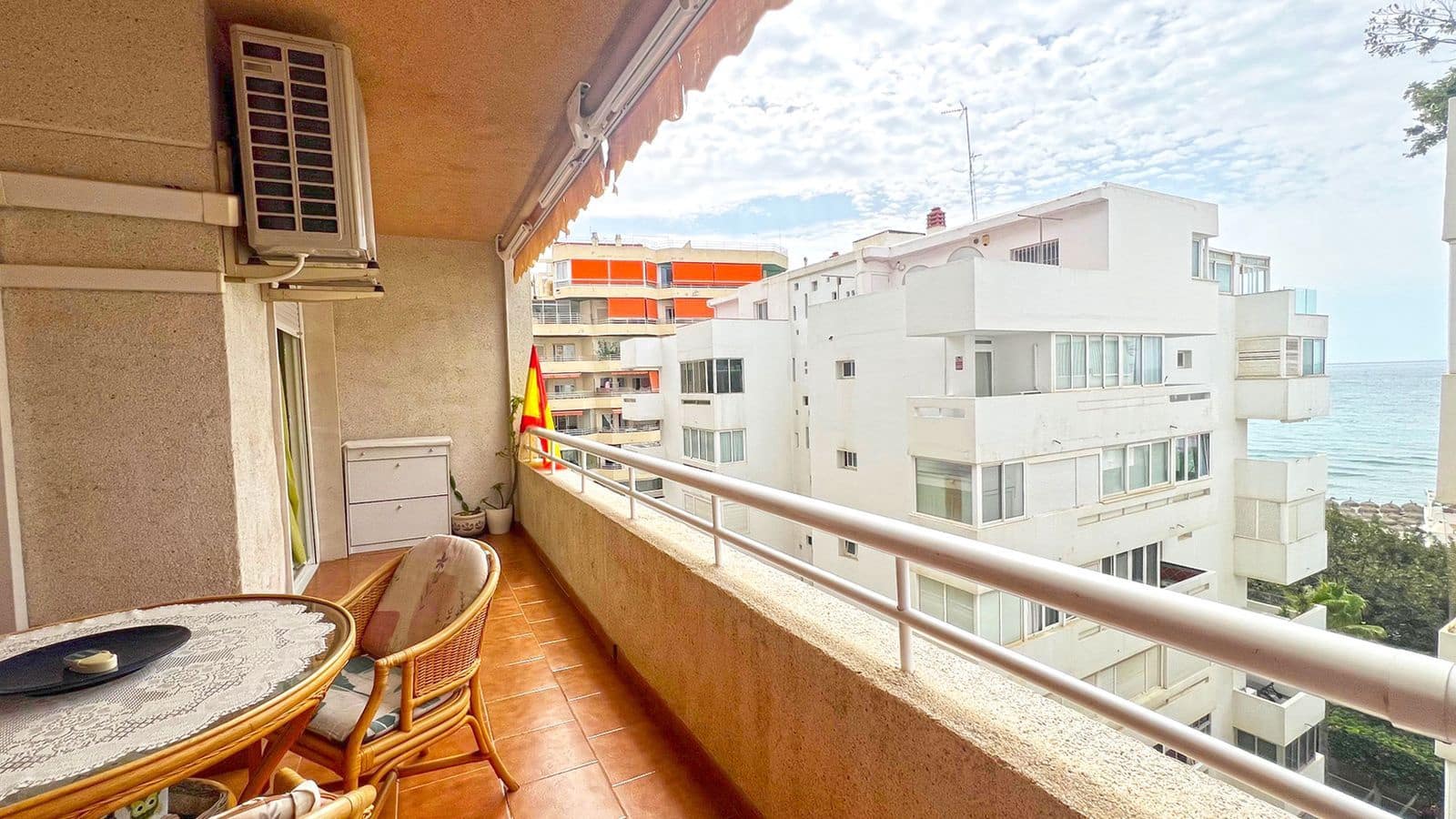 3 bedroom Apartment for sale in Marbella - € 1,300,000 (Ref: 10020532)