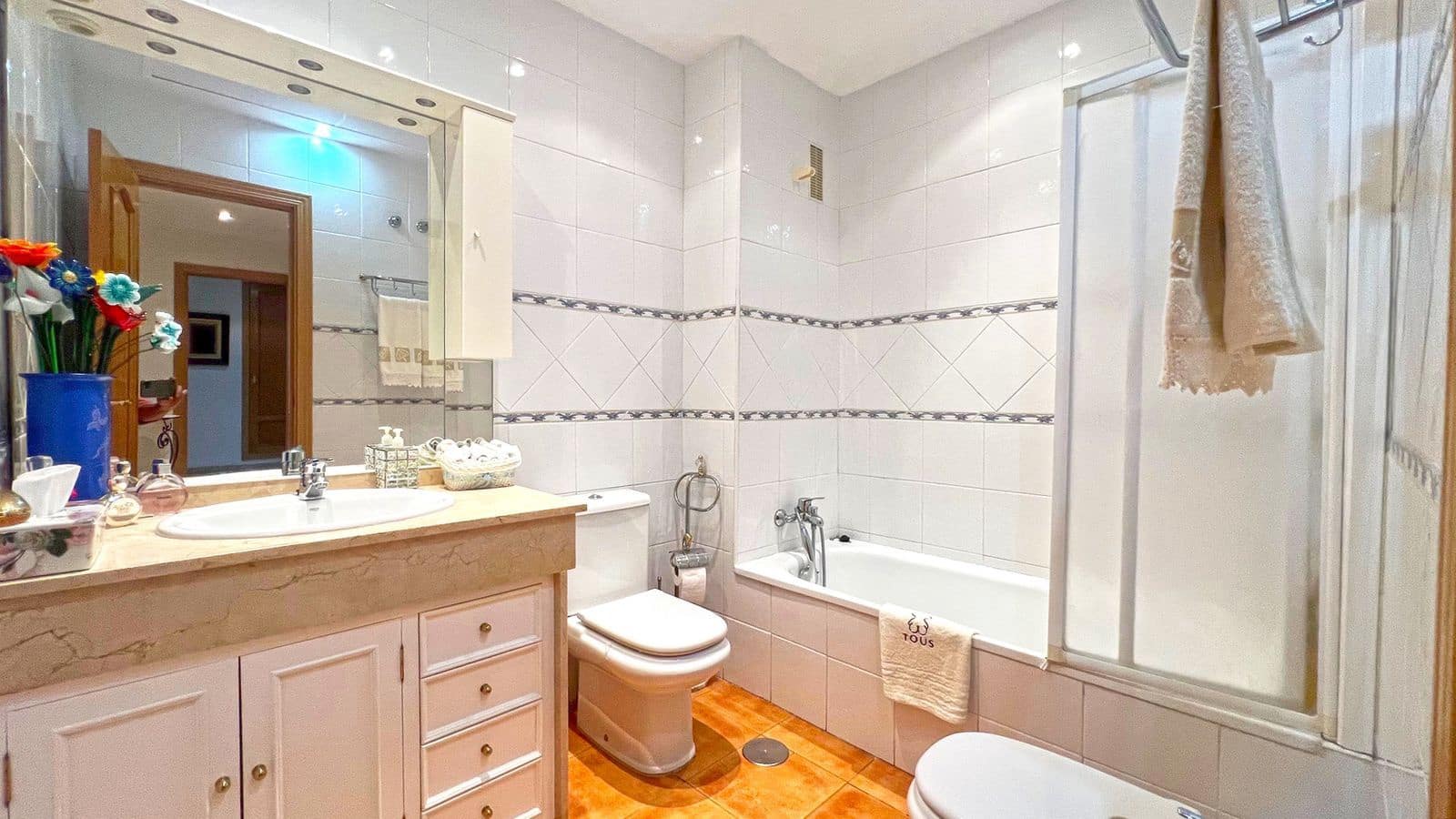 3 bedroom Apartment for sale in Marbella - € 1,300,000 (Ref: 10020532)