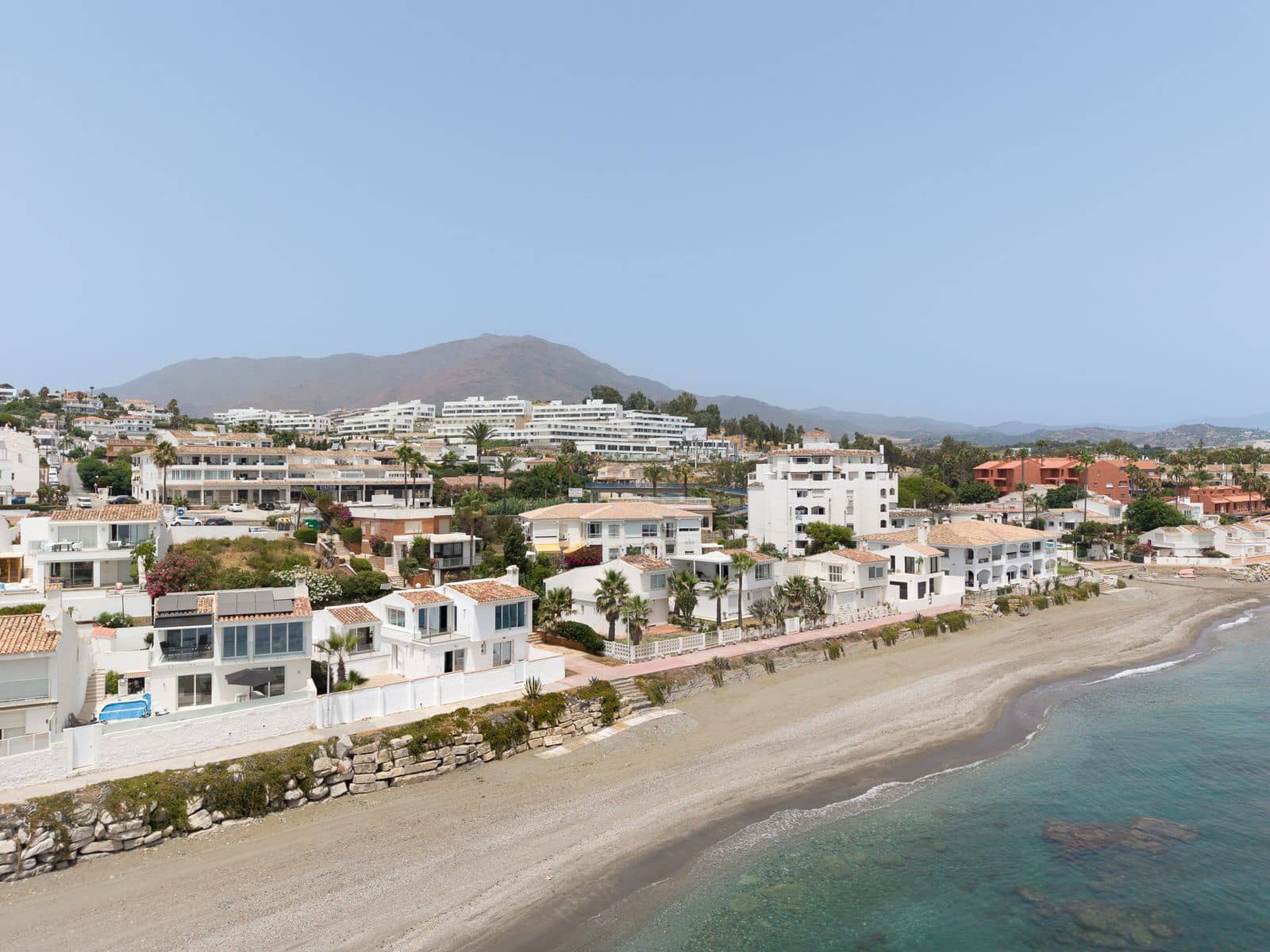 3 bedroom Villa for sale in Estepona - € 1,395,000 (Ref: 10020533)