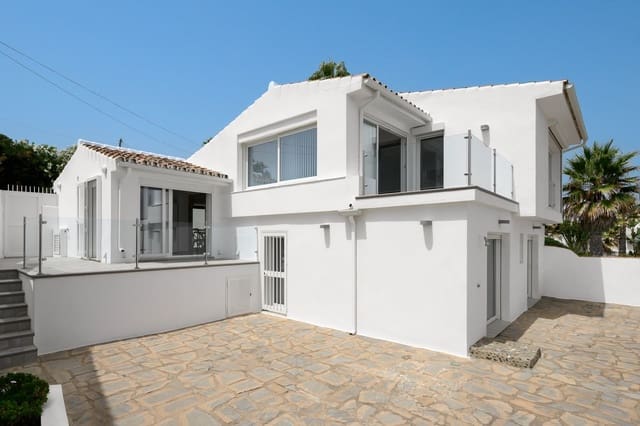 3 bedroom Villa for sale in Estepona - € 1,395,000 (Ref: 10020533)