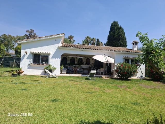 5 soveværelse Villa til salg i Saladillo-Benamara, Estepona - € 965.000 (Ref: 10020535)