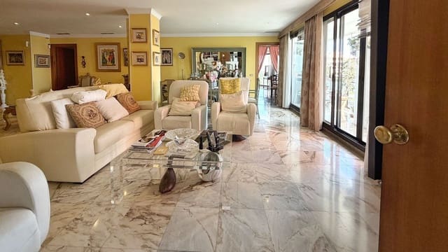 3 quarto Apartamento para venda em Marbella - 1 200 000 € (Ref: 10020537)