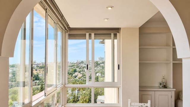 2 soverom Leilighet til salgs i Nueva Andalucia, Marbella - € 450 000 (Ref: 10020541)