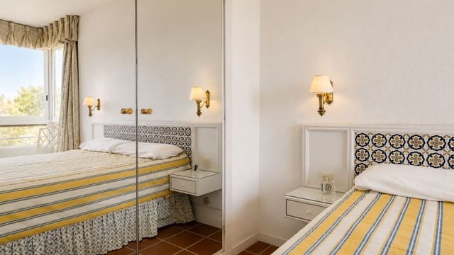 2 soverom Leilighet til salgs i Nueva Andalucia, Marbella - € 450 000 (Ref: 10020541)