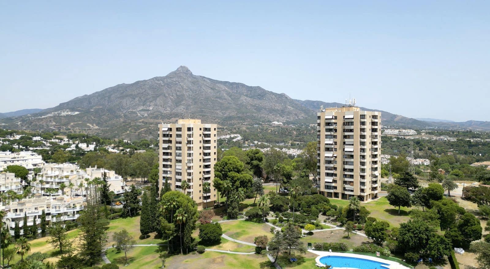 2 soverom Leilighet til salgs i Nueva Andalucia - € 450 000 (Ref: 10020541)