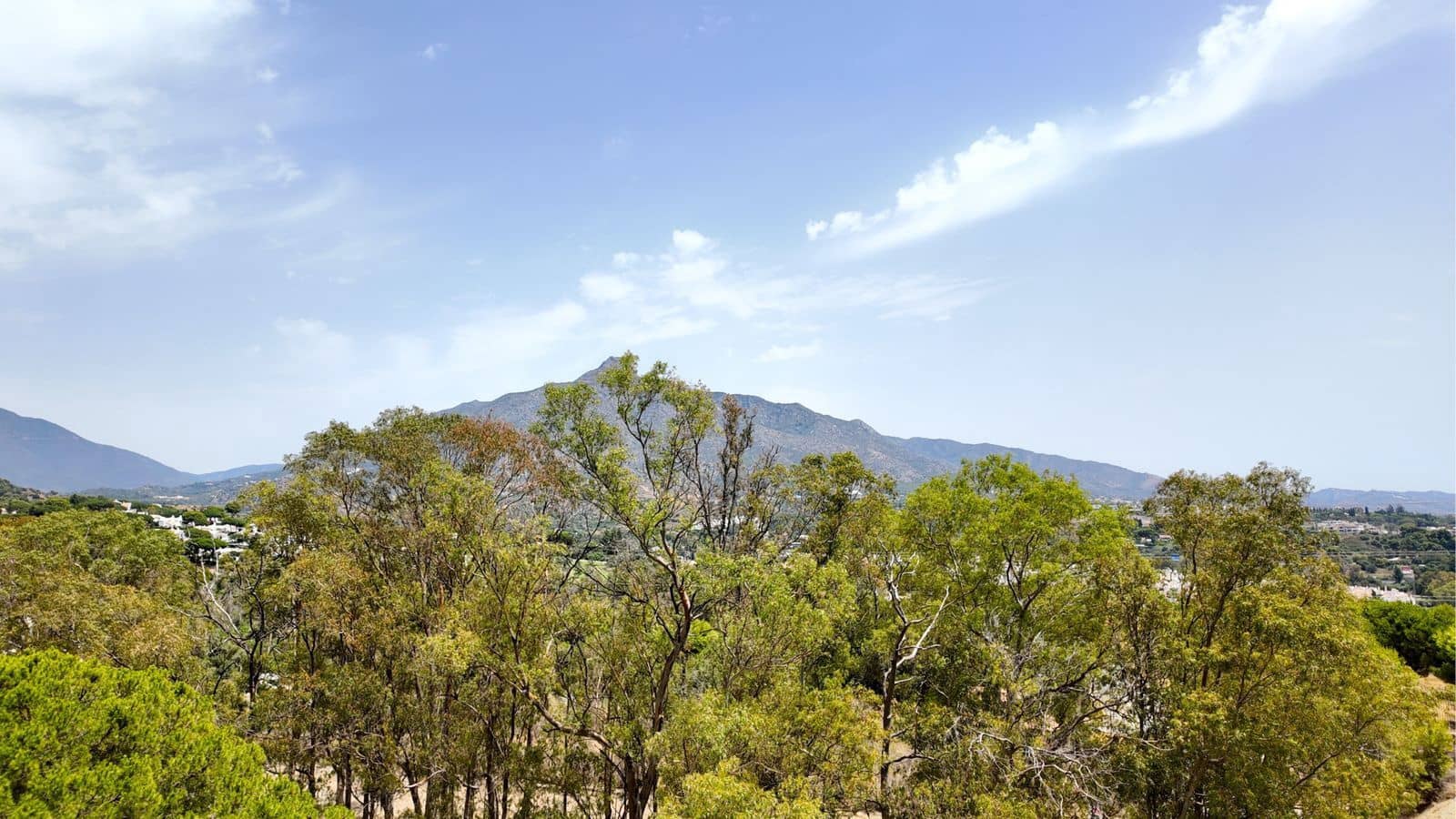 2 soverom Leilighet til salgs i Nueva Andalucia - € 450 000 (Ref: 10020541)