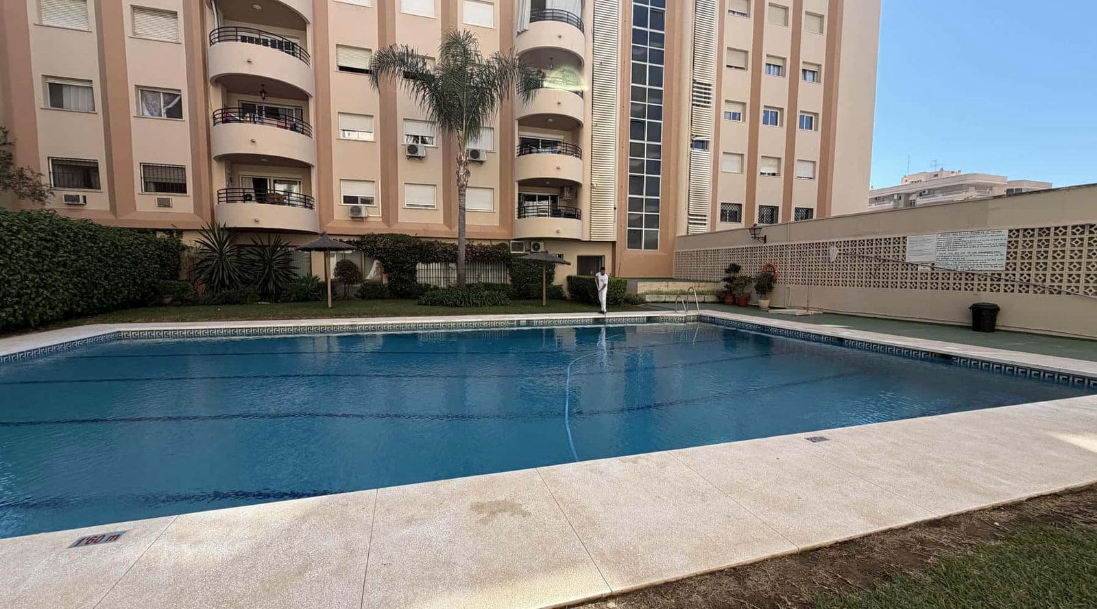 2 bedroom Apartment for sale in Marbella - € 425,000 (Ref: 10020545)