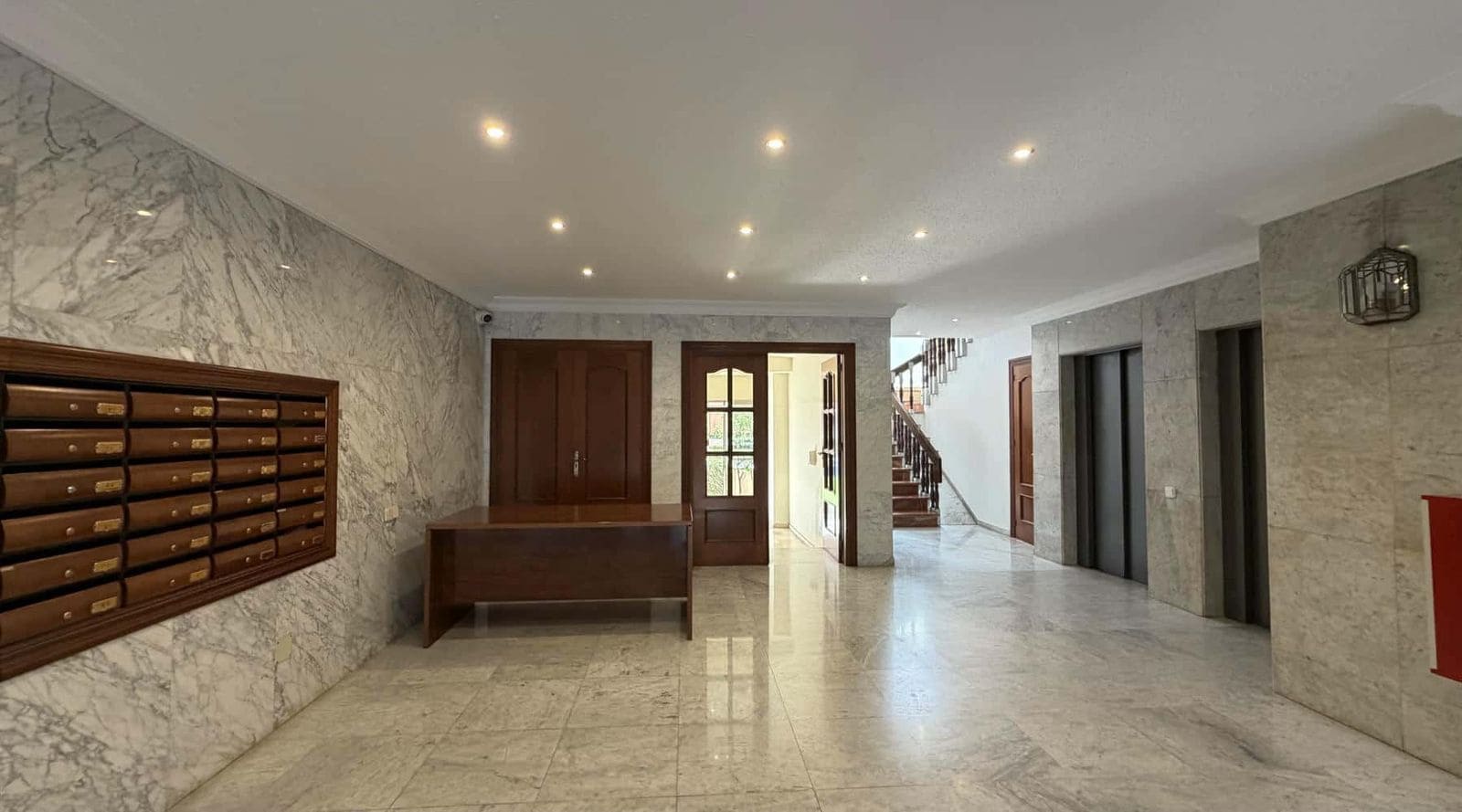 2 bedroom Apartment for sale in Marbella - € 425,000 (Ref: 10020545)