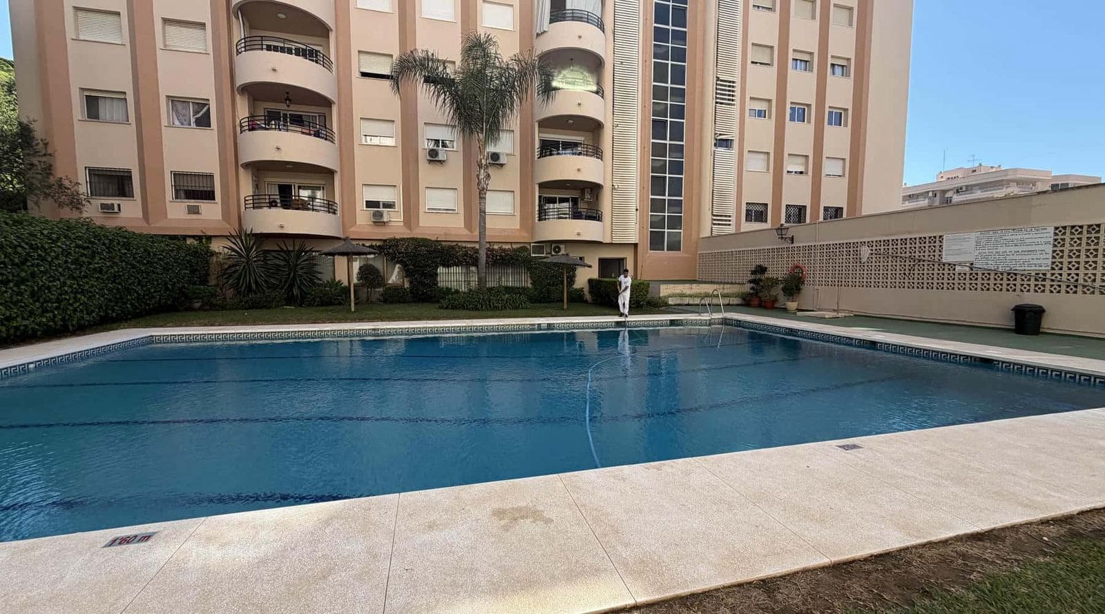 2 bedroom Apartment for sale in Marbella - € 425,000 (Ref: 10020545)