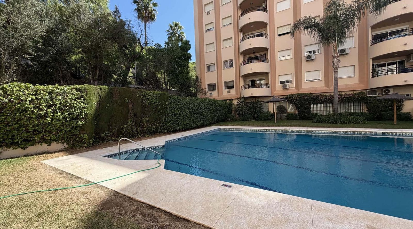 2 bedroom Apartment for sale in Marbella - € 425,000 (Ref: 10020545)