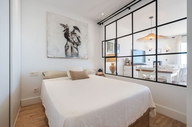 1 bedroom Apartment for sale in Puerto Banus, Marbella - € 749,000 (Ref: 10020546)