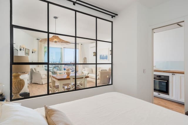 1 bedroom Apartment for sale in Puerto Banus, Marbella - € 749,000 (Ref: 10020546)