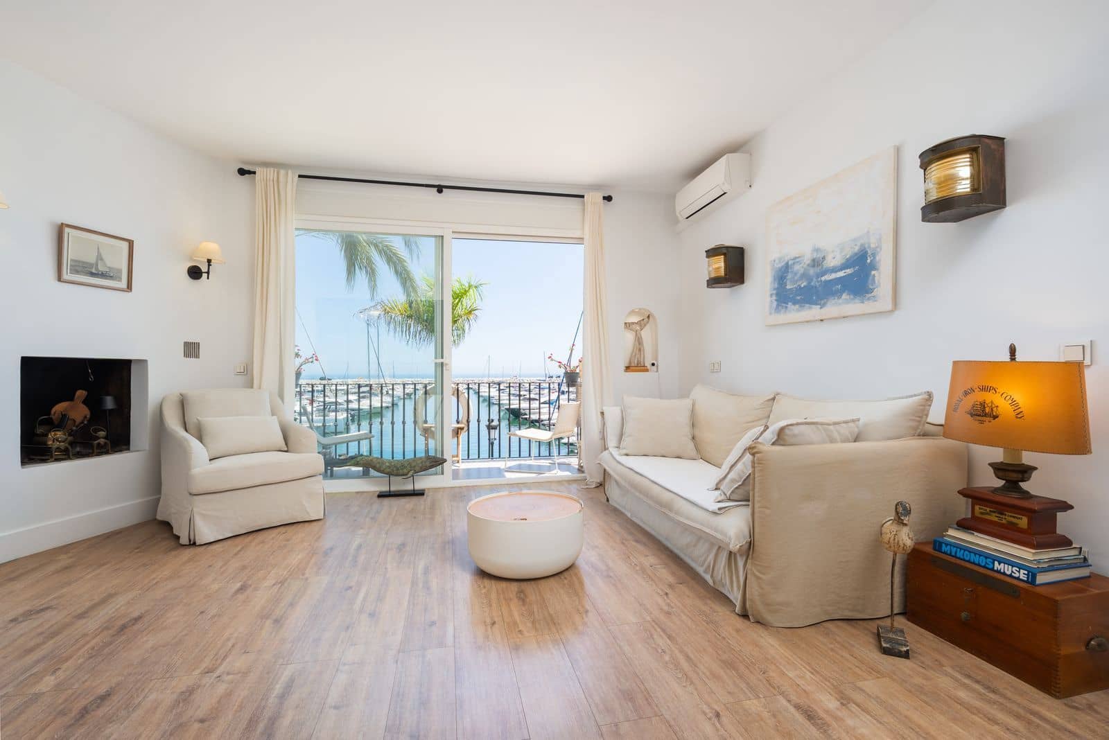 1 bedroom Apartment for sale in Puerto Banus - € 749,000 (Ref: 10020546)