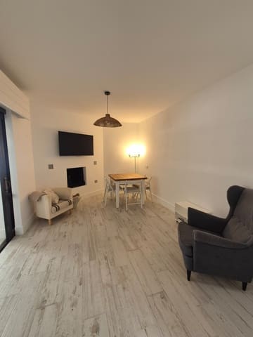 2 soveværelse Lejlighed til salg i Puerto Banus, Marbella - € 549.000 (Ref: 10020547)