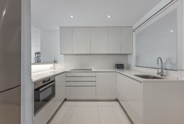 2 quarto Apartamento para venda em Guadalmansa, Estepona - 895 000 € (Ref: 10020553)