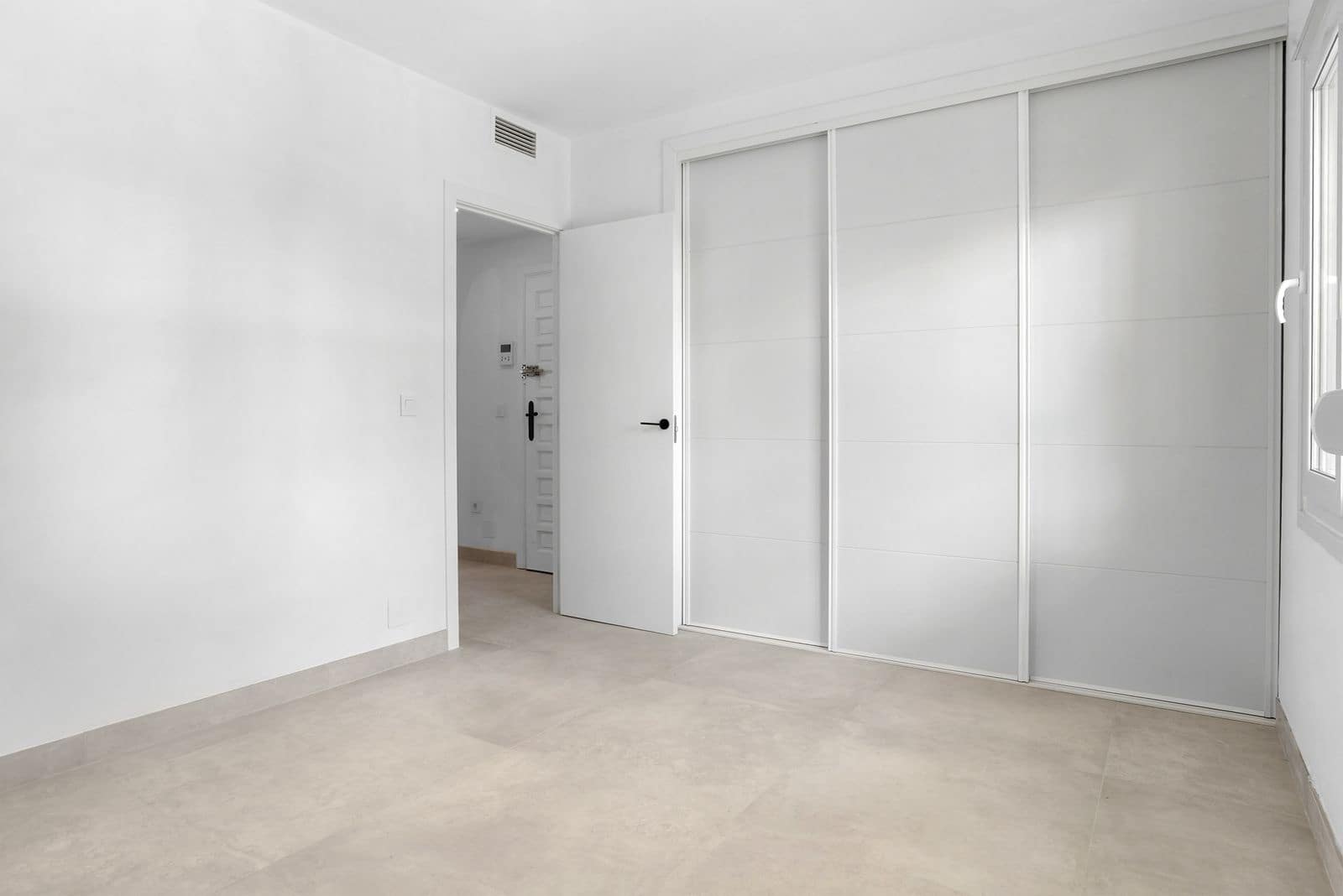 3 sypialnia Apartament na sprzedaż w Nueva Andalucia - 875 000 € (Ref: 10020557)