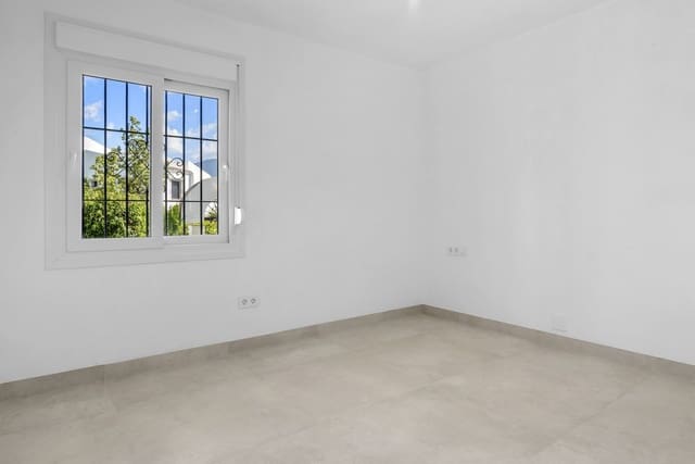 3 sypialnia Apartament na sprzedaż w Nueva Andalucia, Marbella - 875 000 € (Ref: 10020557)